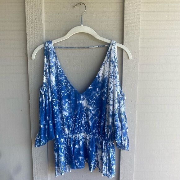 Free People Abracadabra Cold Shoulder Floral V-Neck Top Indigo Combo - Size: S - Picture 4 of 16
